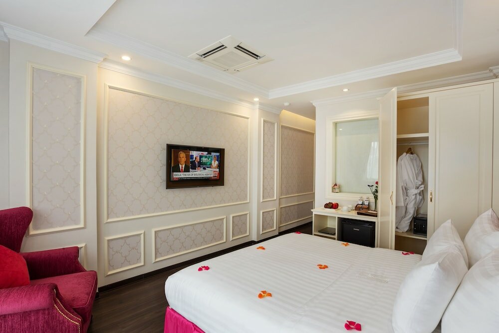 Фото Luxury Old Quarter Hotel & Gym