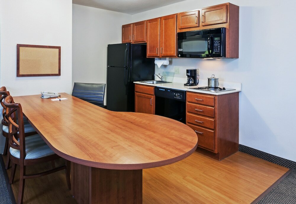 Фото Candlewood Suites Owasso, an Ihg Hotel