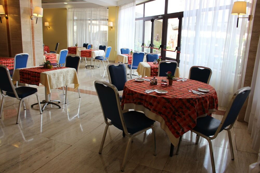 Фото Djeuga Palace