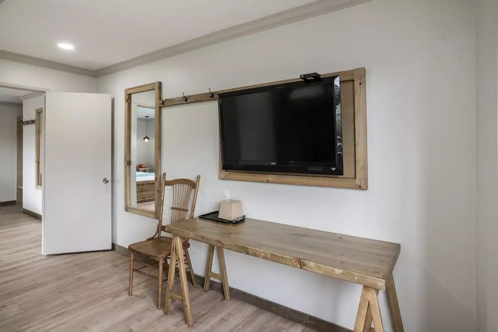 Фото Ramona Valley Inn