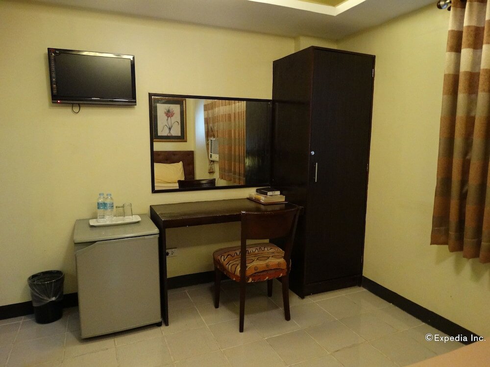 Фото Silver Oaks Suites & Hotel