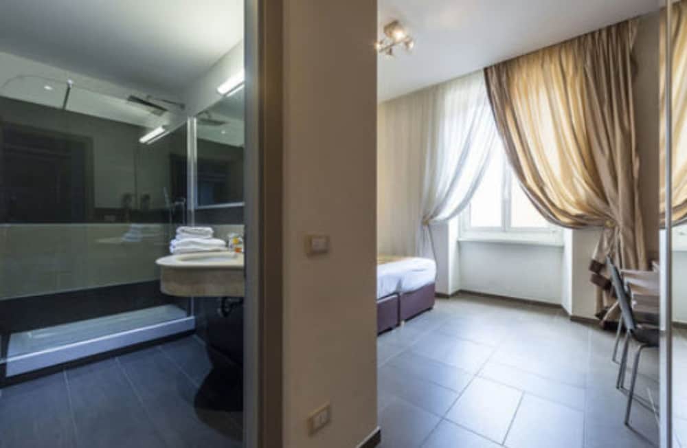 Фото Hotel California