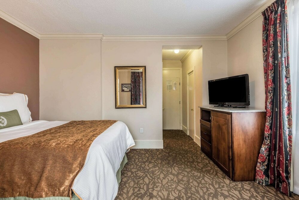 Фото Hotel Bothwell Sedalia Central District, Ascend Hotel Collection