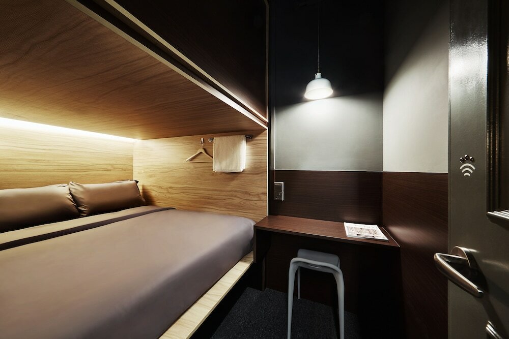 Фото The POD Boutique Capsule Hotel