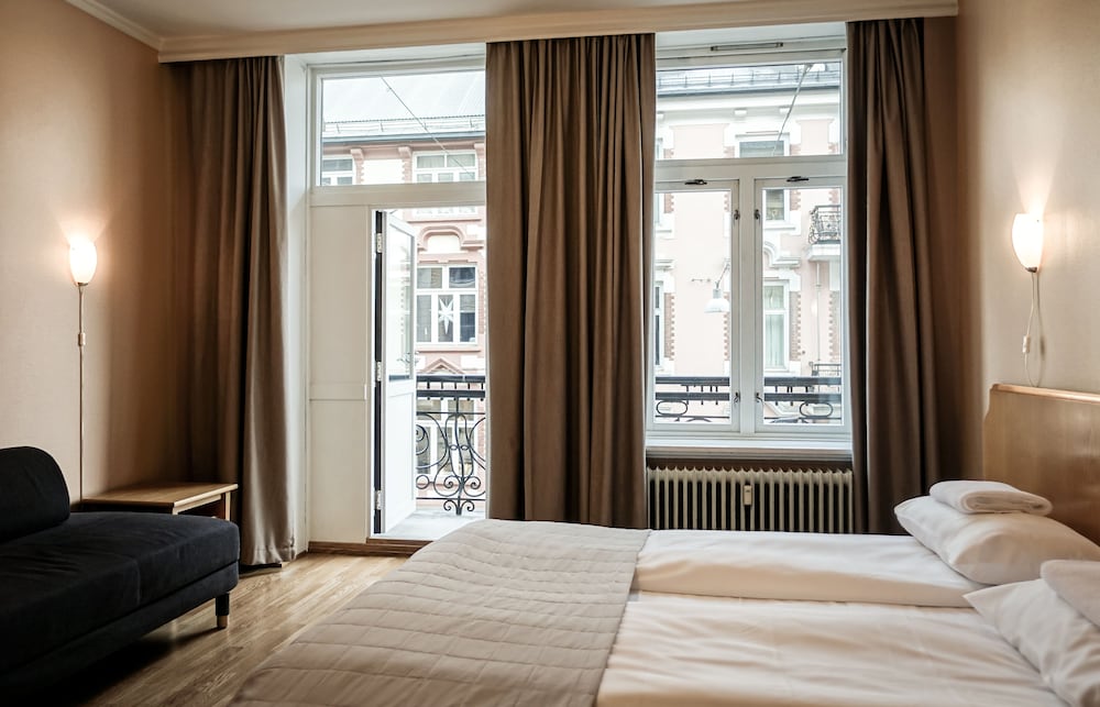 Фото отеля 2