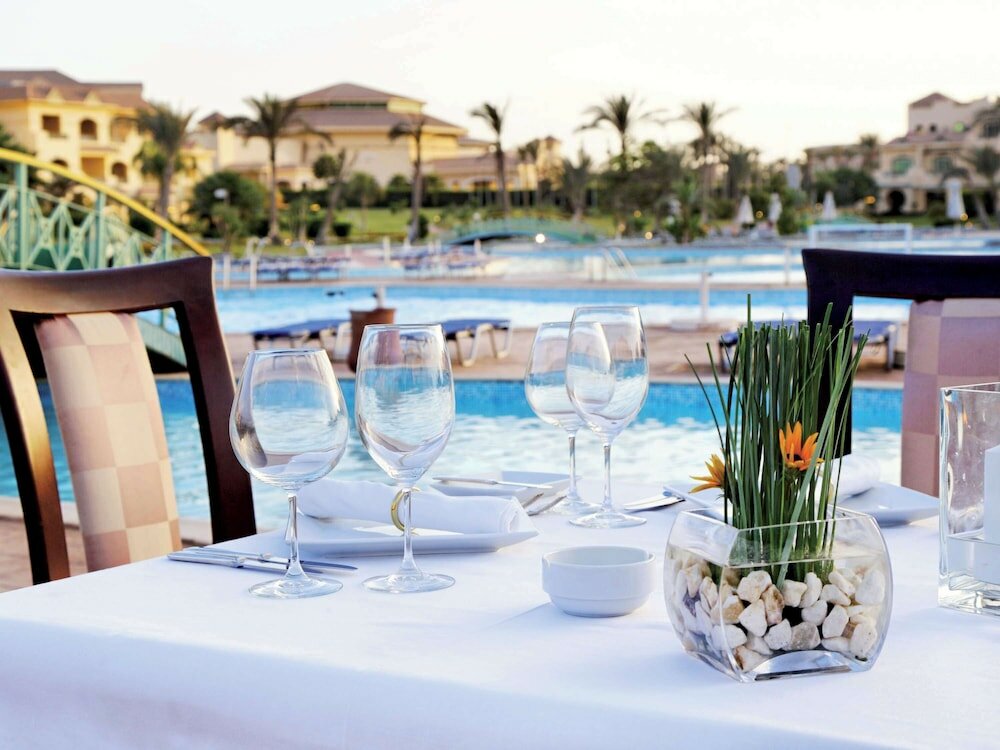 Фото Movenpick Hotel Cairo Media City