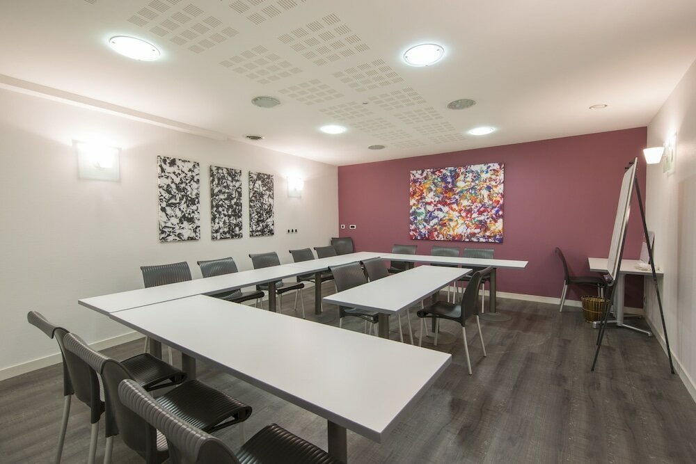 Фото Hotel Des Lices