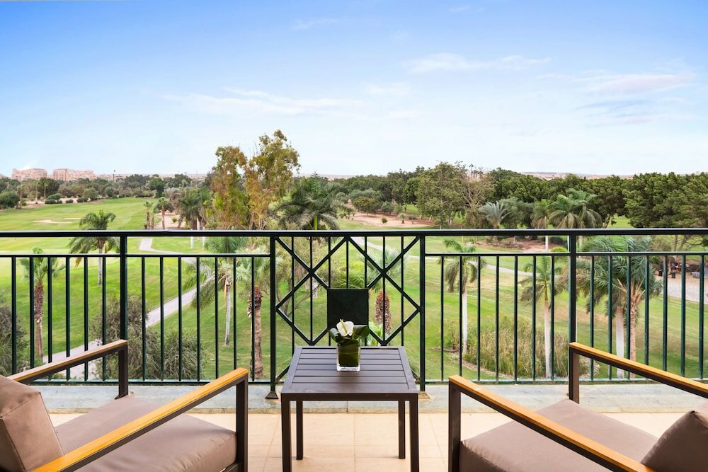 Фото Hilton Pyramids Golf