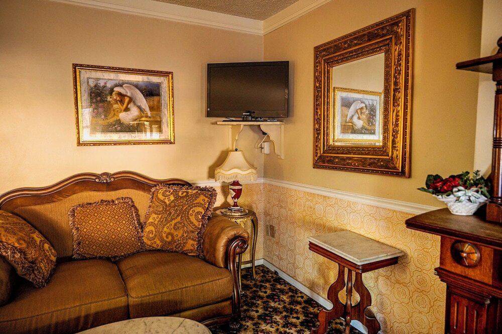 Фото Gunn House Hotel