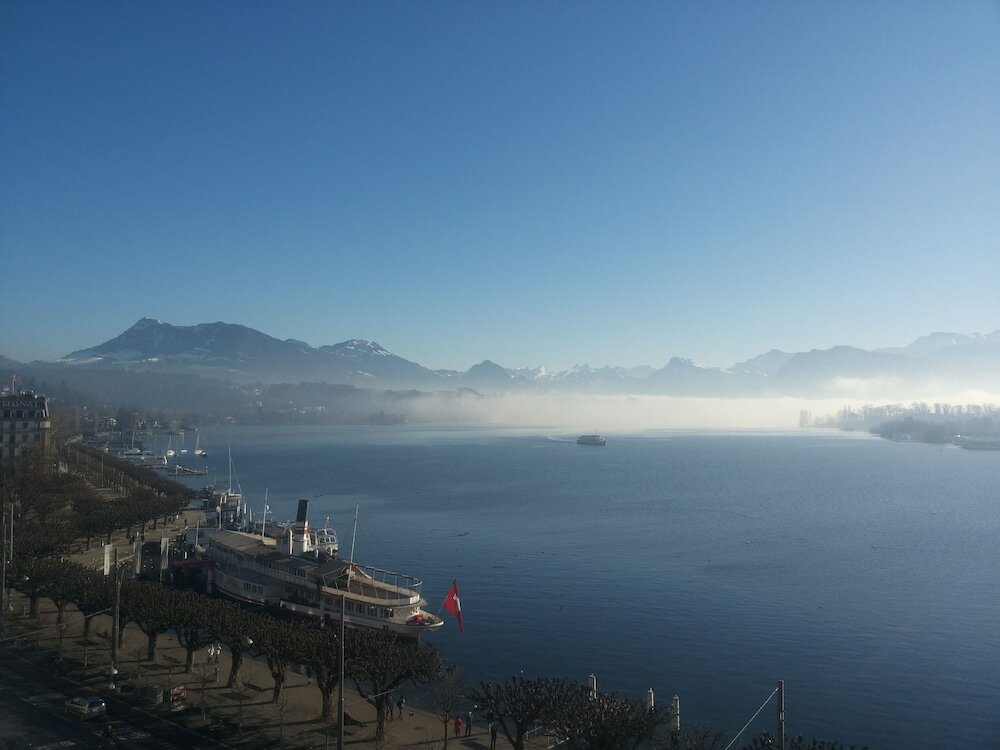 Фото Hotel Schweizerhof Luzern