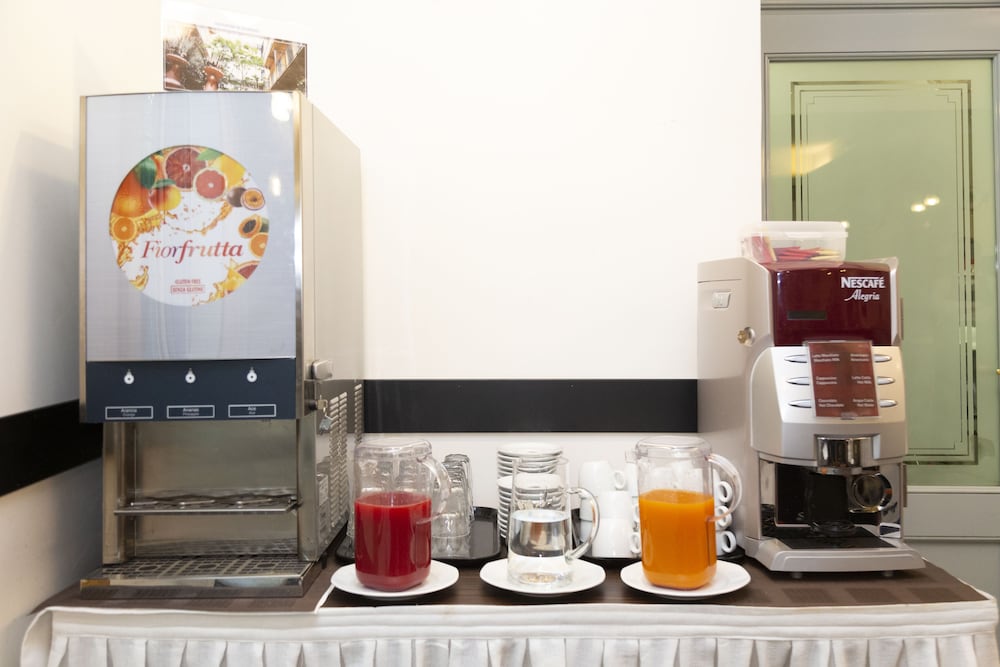 Фото IH Hotels Milano Bocconi