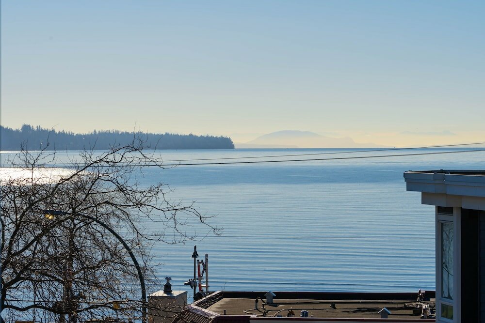 Фото Ocean Promenade Hotel