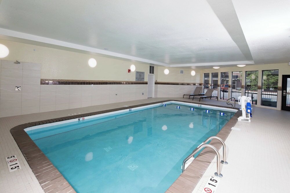 Фото Courtyard Bay City