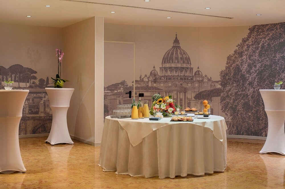 Фото Nh Roma Villa Carpegna