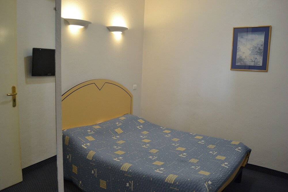 Фото Modern Hotel