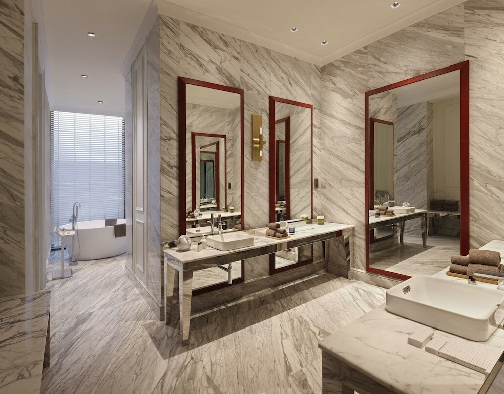 Фото Roseate House