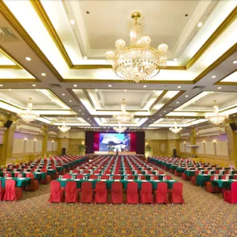 Фото Dongguan Gladden Hotel