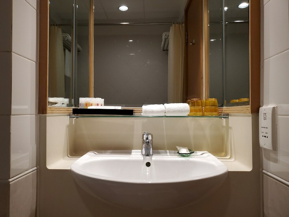 Фото Ramada Hong Kong Grand View