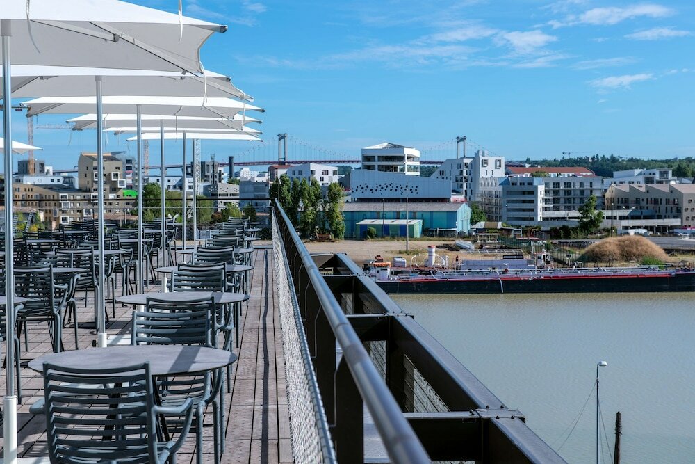 Фото Radisson Blu Hotel Bordeaux