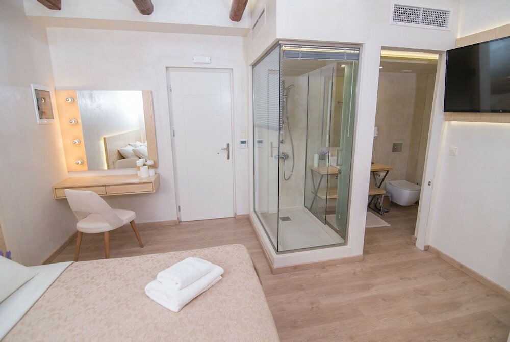 Фото Panellinion Luxury Rooms