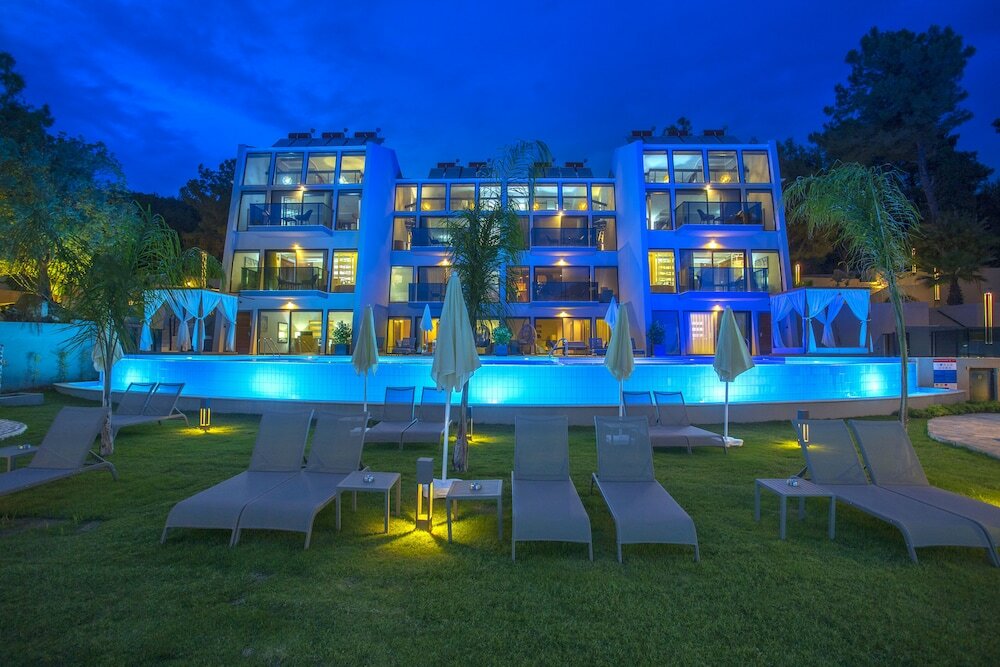 Фото отеля 2