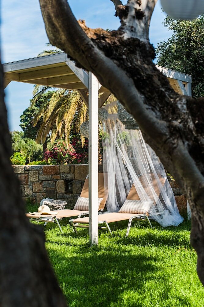 Фото Mirage Studios