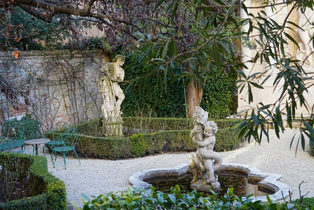 Фото Granda Sweet Suites