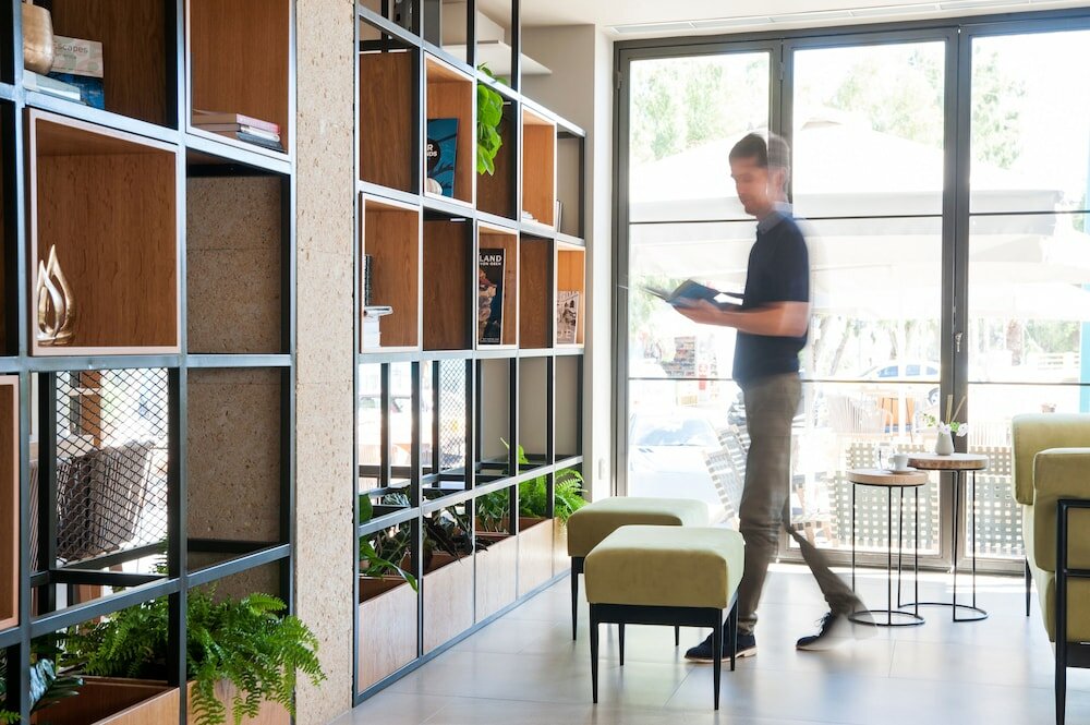 Фото Seasabelle Hotel near Athens Airport