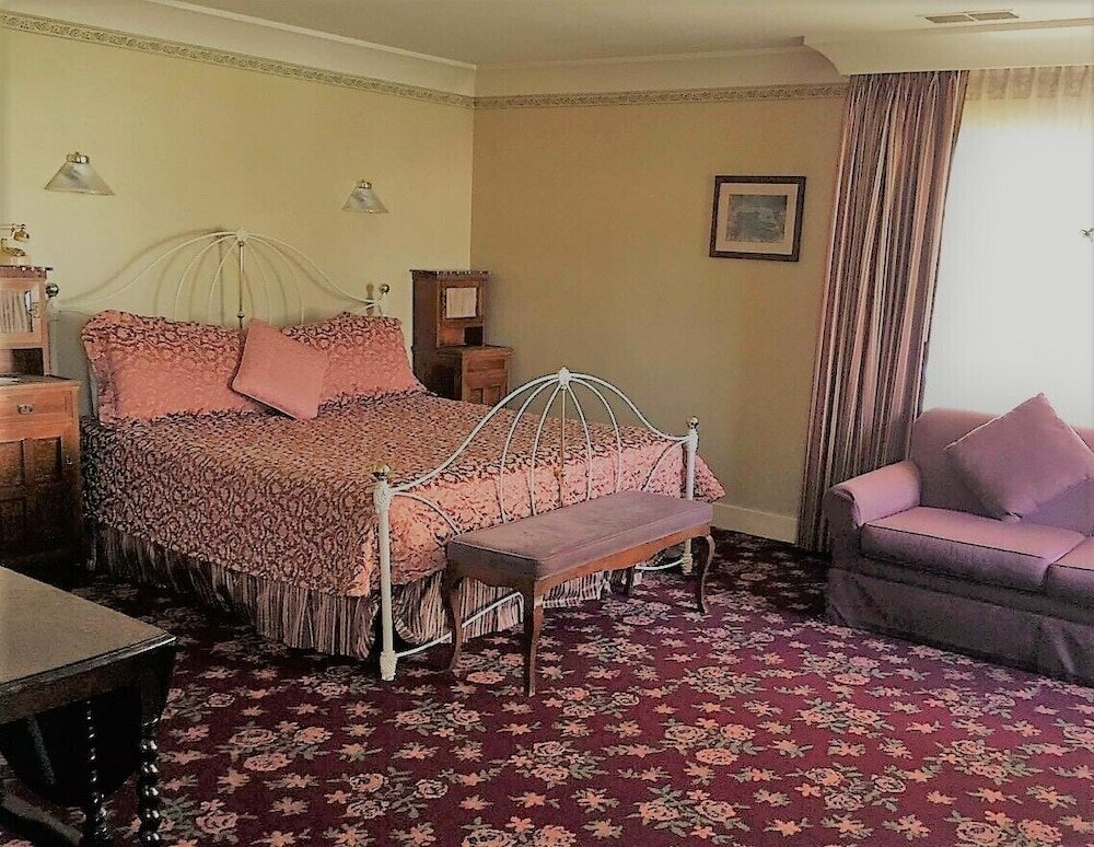 Фото The Mendocino Hotel and Garden Suites