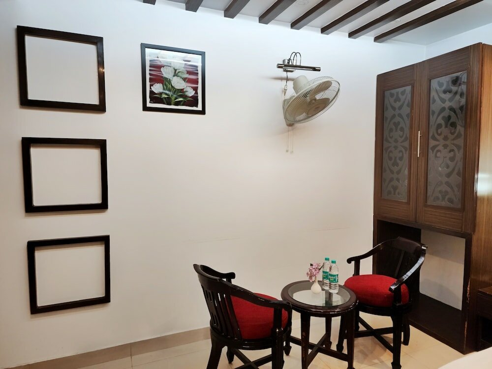 Фото Hotel Surya