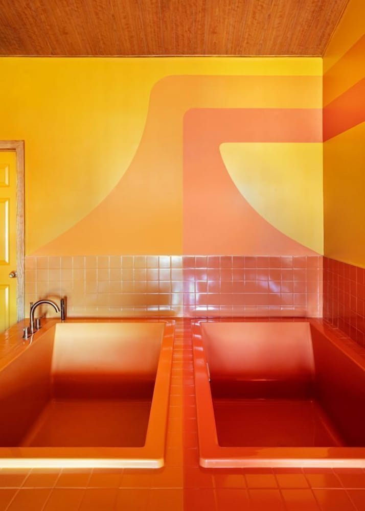 Фото The Dive Motel & Swim Club