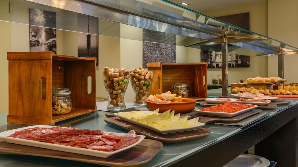 Фото Grums Barcelona Hotel & SPA