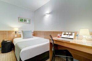 Hotel Caumartin Opera (9e Arrondissement, Rue de Caumartin, 27), hotel