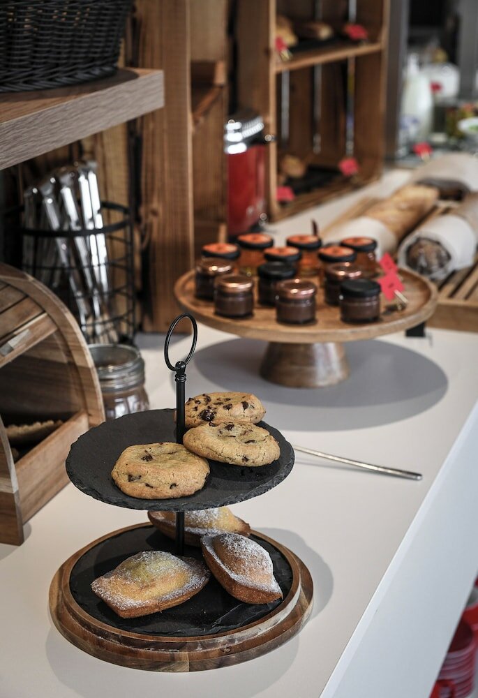 Фото Home Swiss Hotel