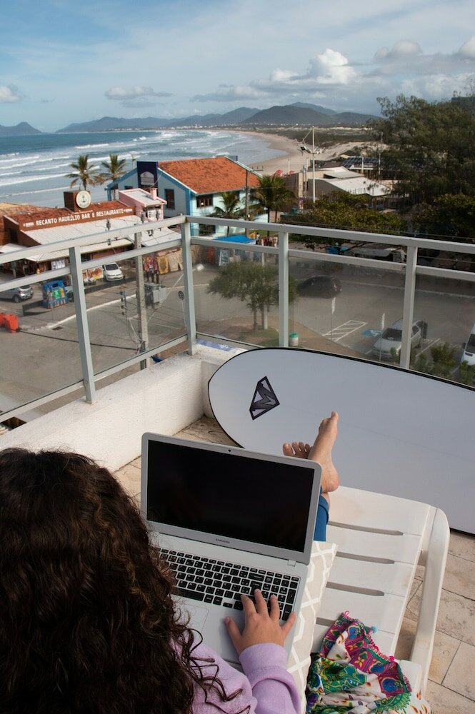 Фото Joaquina Beach Hotel