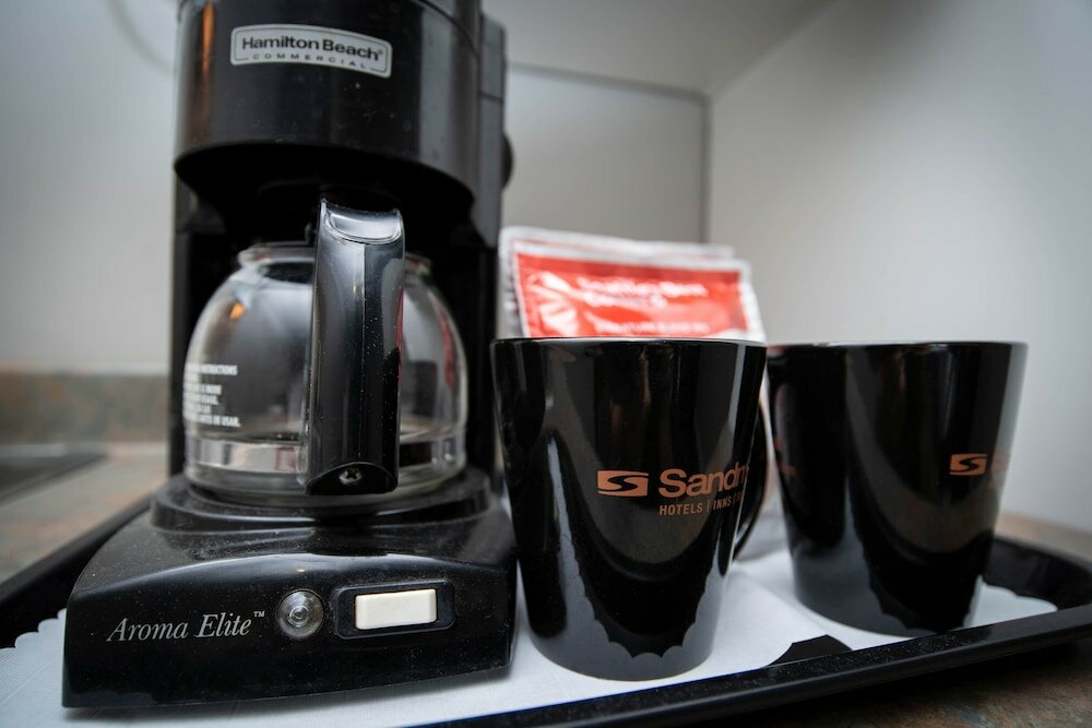 Фото Sandman Inn Cache Creek