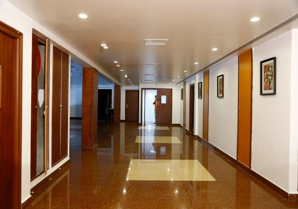 Фото Triguna Clarks Inn