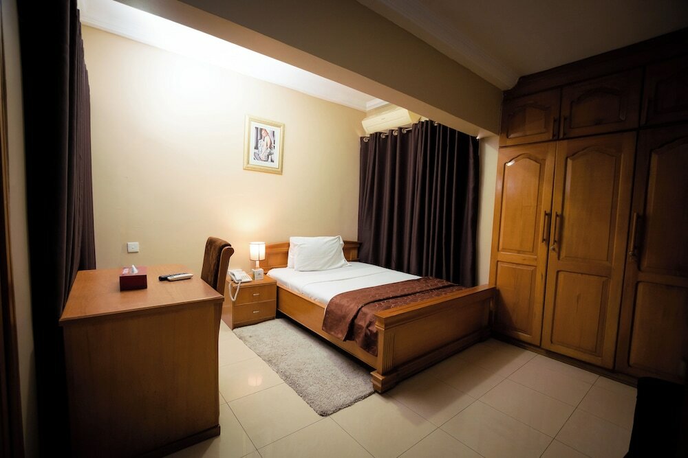 Фото Eastgate Hotel