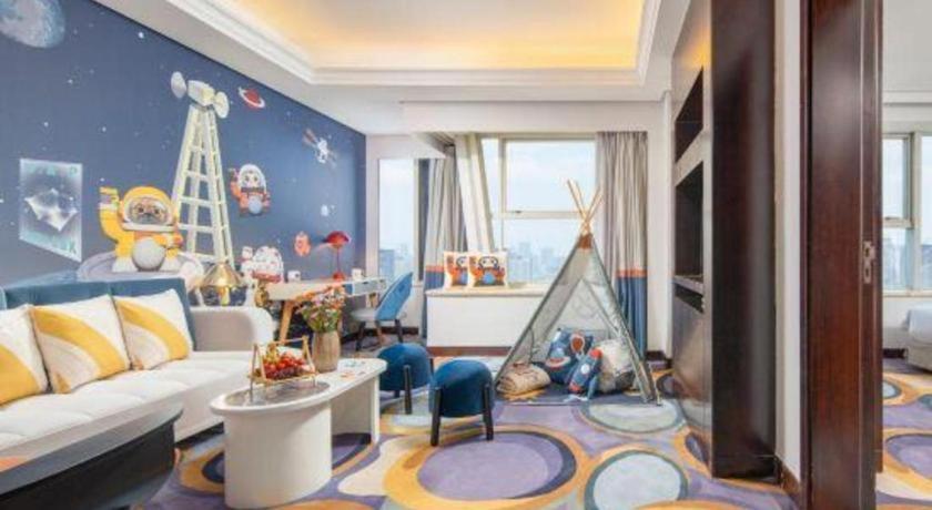 Фото Yimei Plaza Hotel