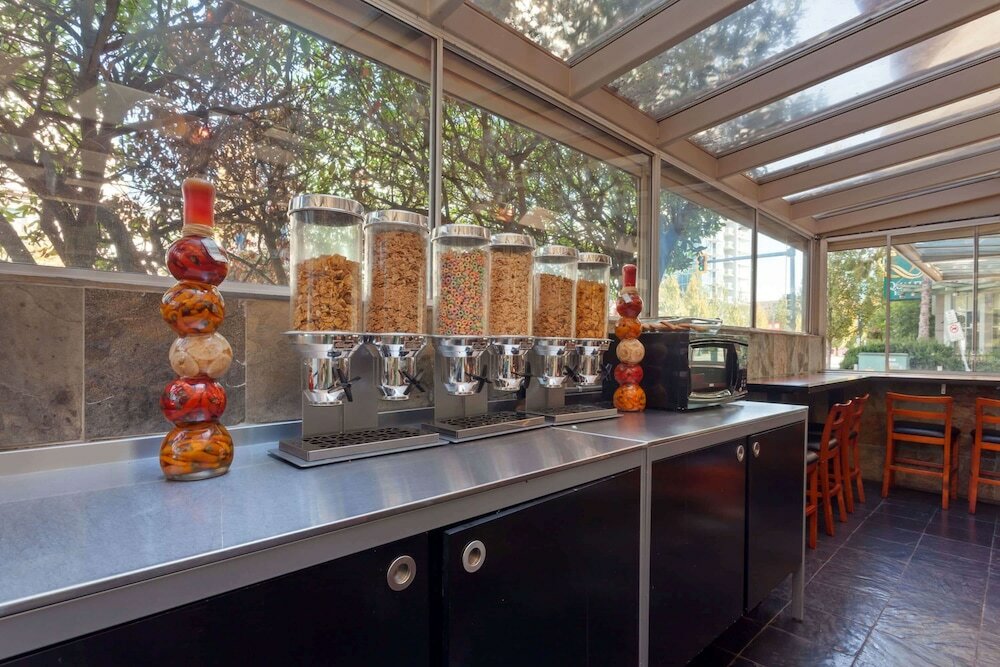 Фото SureStay by Best Western Richmond Vancouver Airport