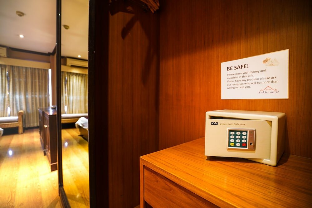 Фото Baan Sukhumvit Soi 18