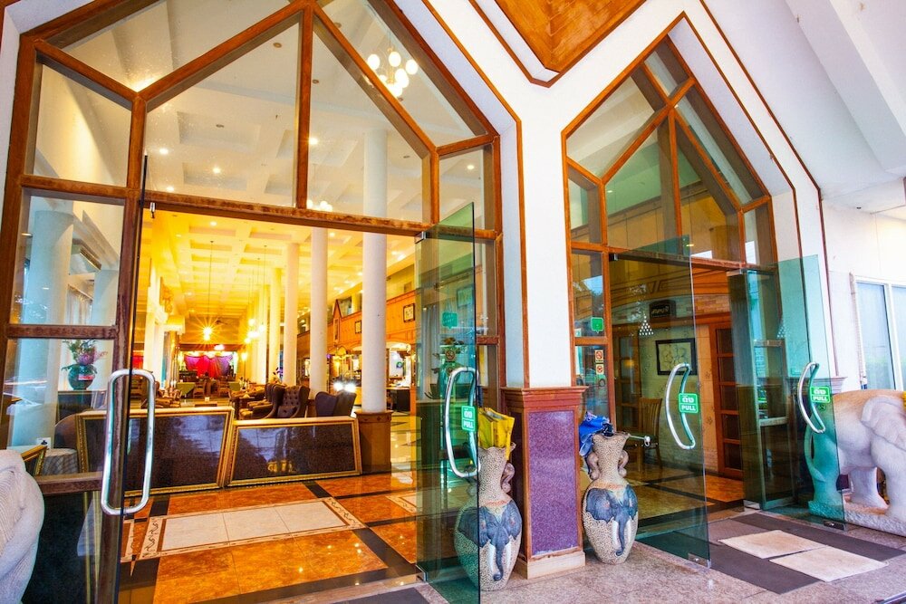Фото Nh Elegant Hotel