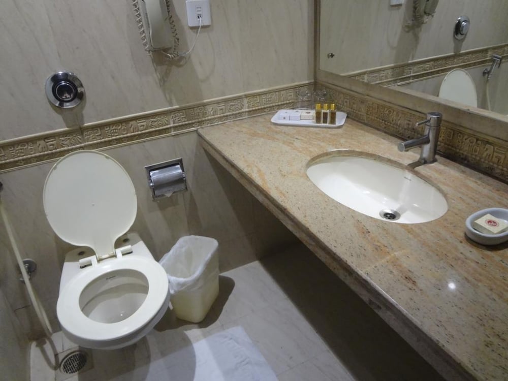 Фото Ramee Guestline Hotel Juhu