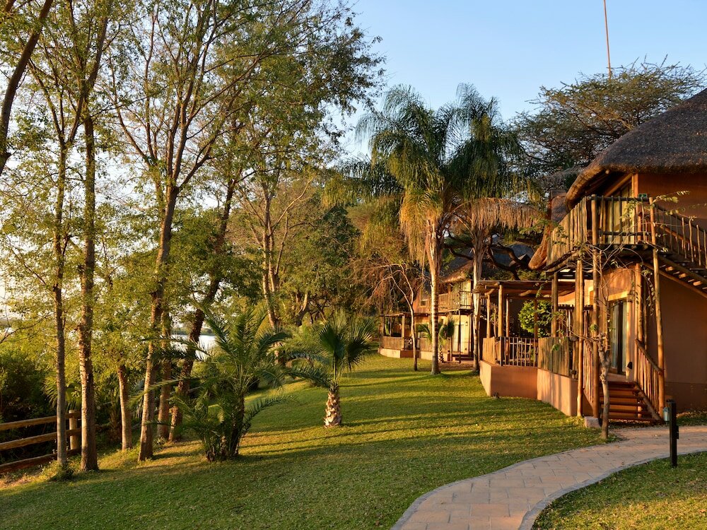 Фото Chobe Marina Lodge