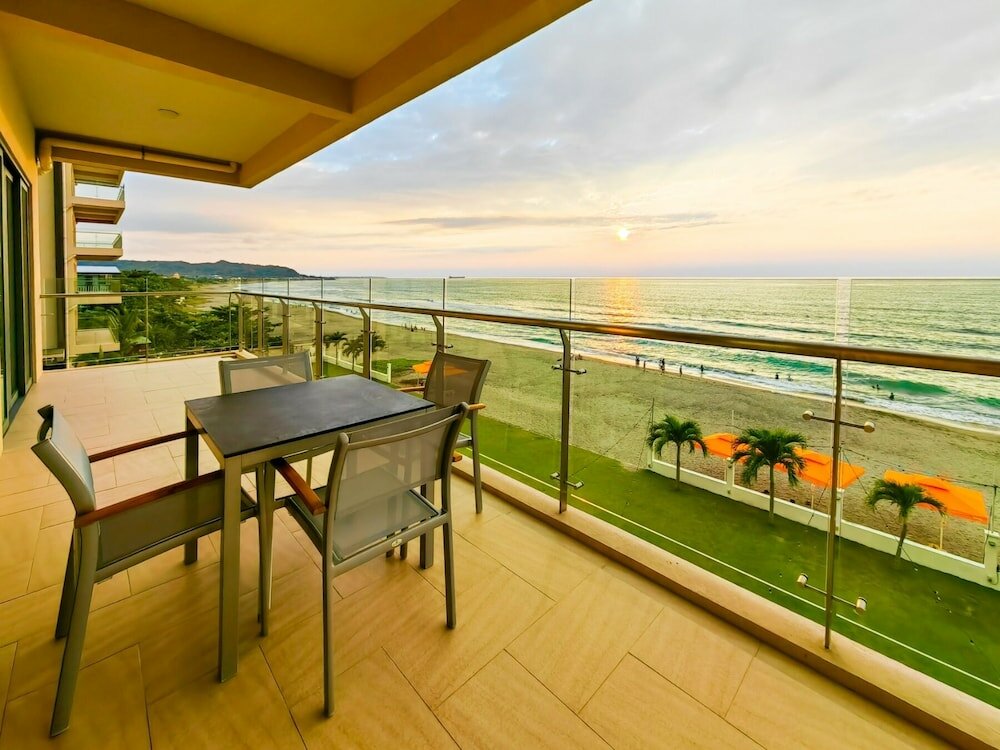 Фото Awesome Hotel