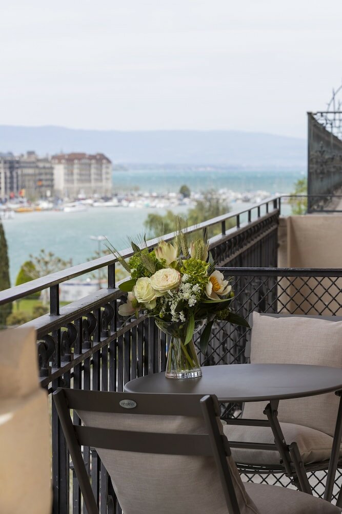 Фото Hotel Longemalle