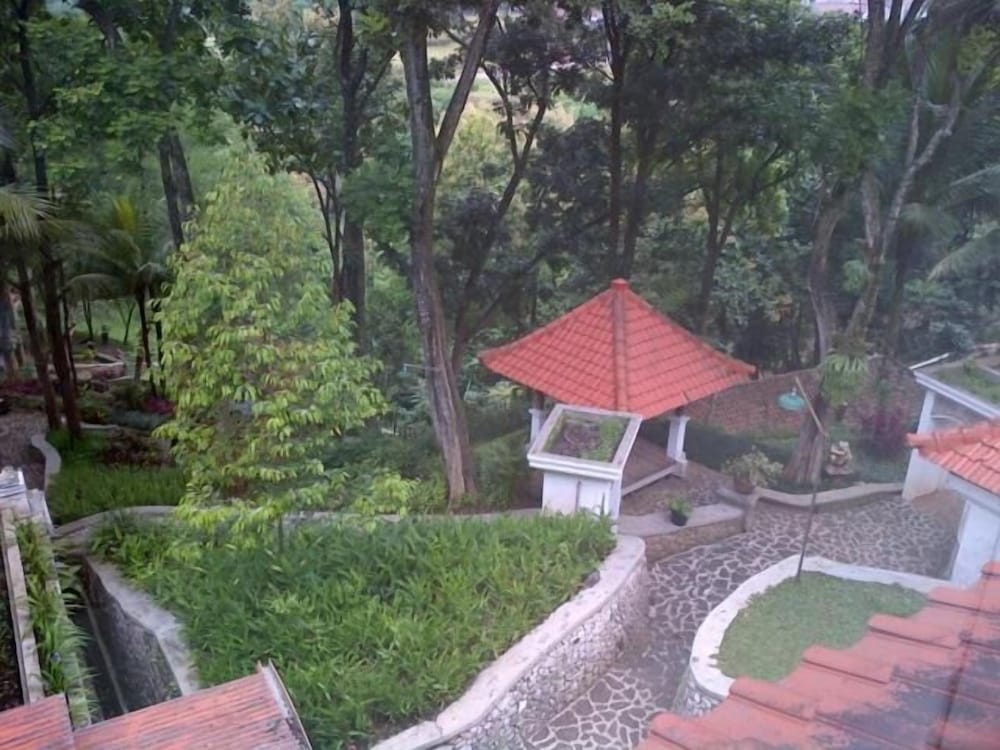 Фото Hotel Tidar Malang