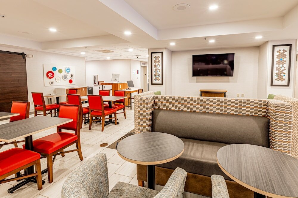 Фото Holiday Inn Express Indianapolis South, an Ihg Hotel