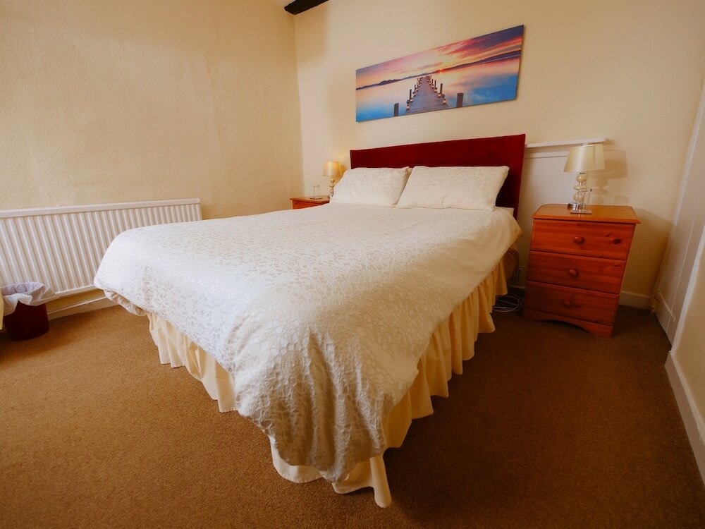 Фото The Five Bells