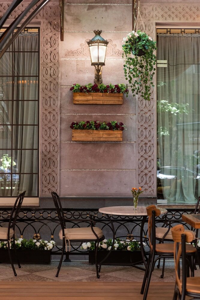 Фото Central Hotel Yerevan